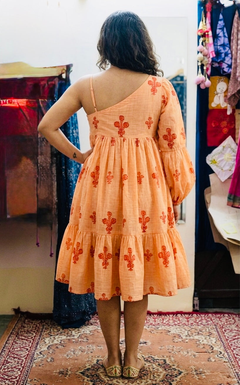 SHORT DRESS